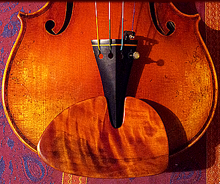 mentonnière centrale basse de jacques Gay